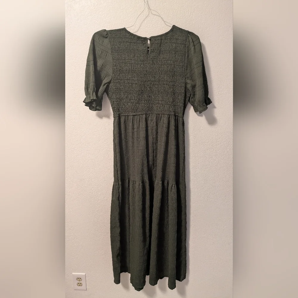 SHEIN Green Smocked Puff Sleeve Midi Dress - Picture 3 of 6